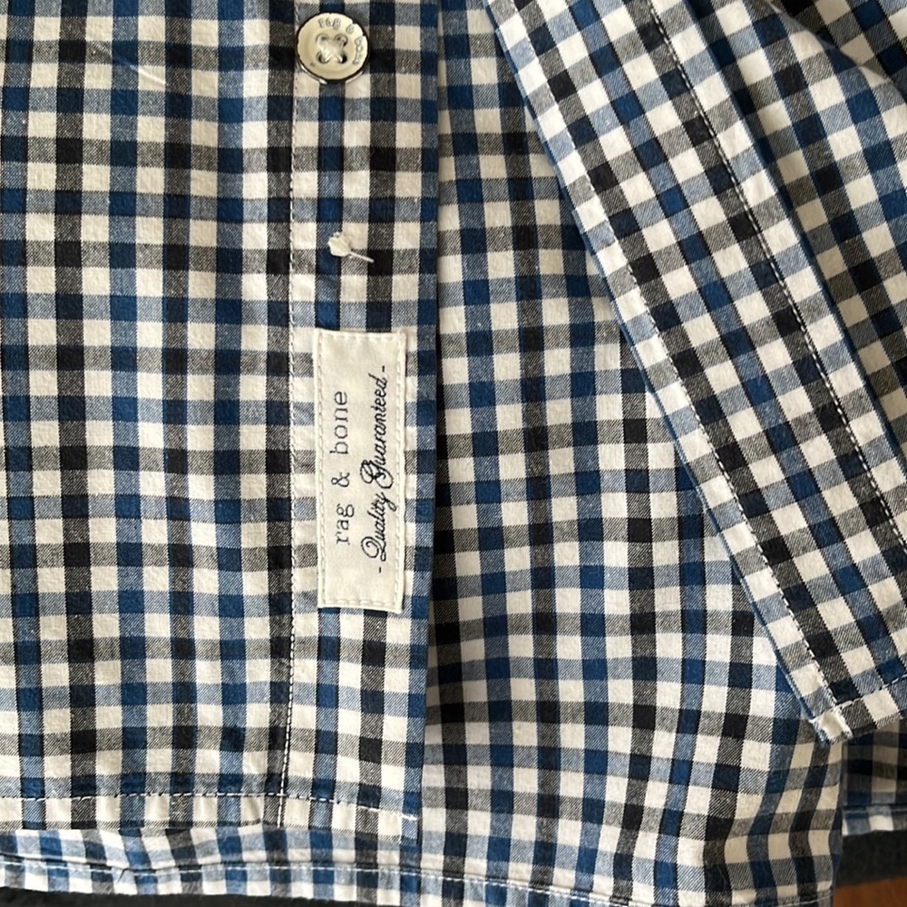 Rag and Bone men’s size XL button down.  Minimal use. Like new
